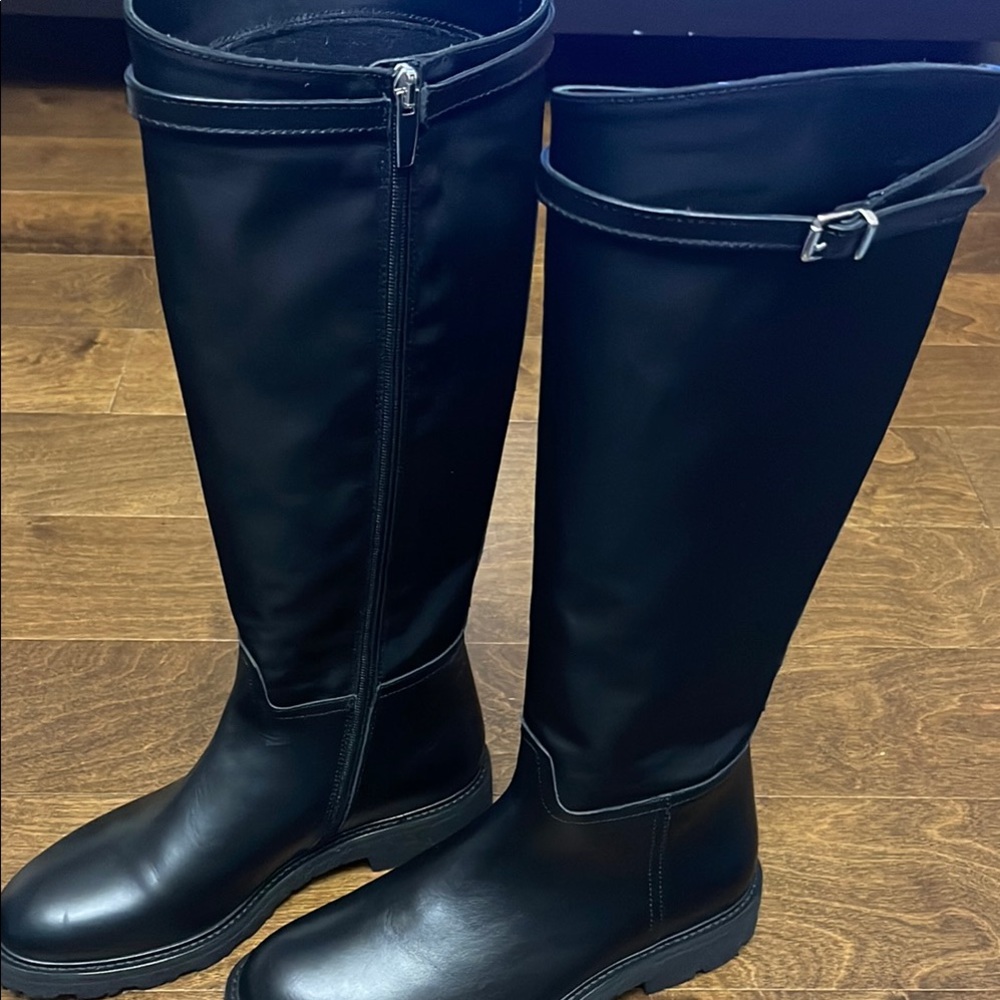 NWOT, La CANADIENNE Quintin Boots - Picture 3 of 13